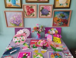 Листая дневник весенних праздников…
